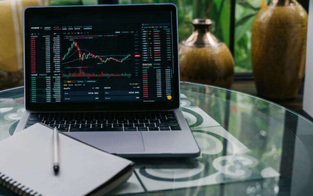 AI Algo Trading Software in 2026: What It Does & How to Pick